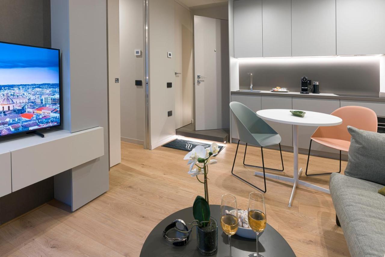 Aera Luxury Suites - 303 304 305 Catánia Buitenkant foto