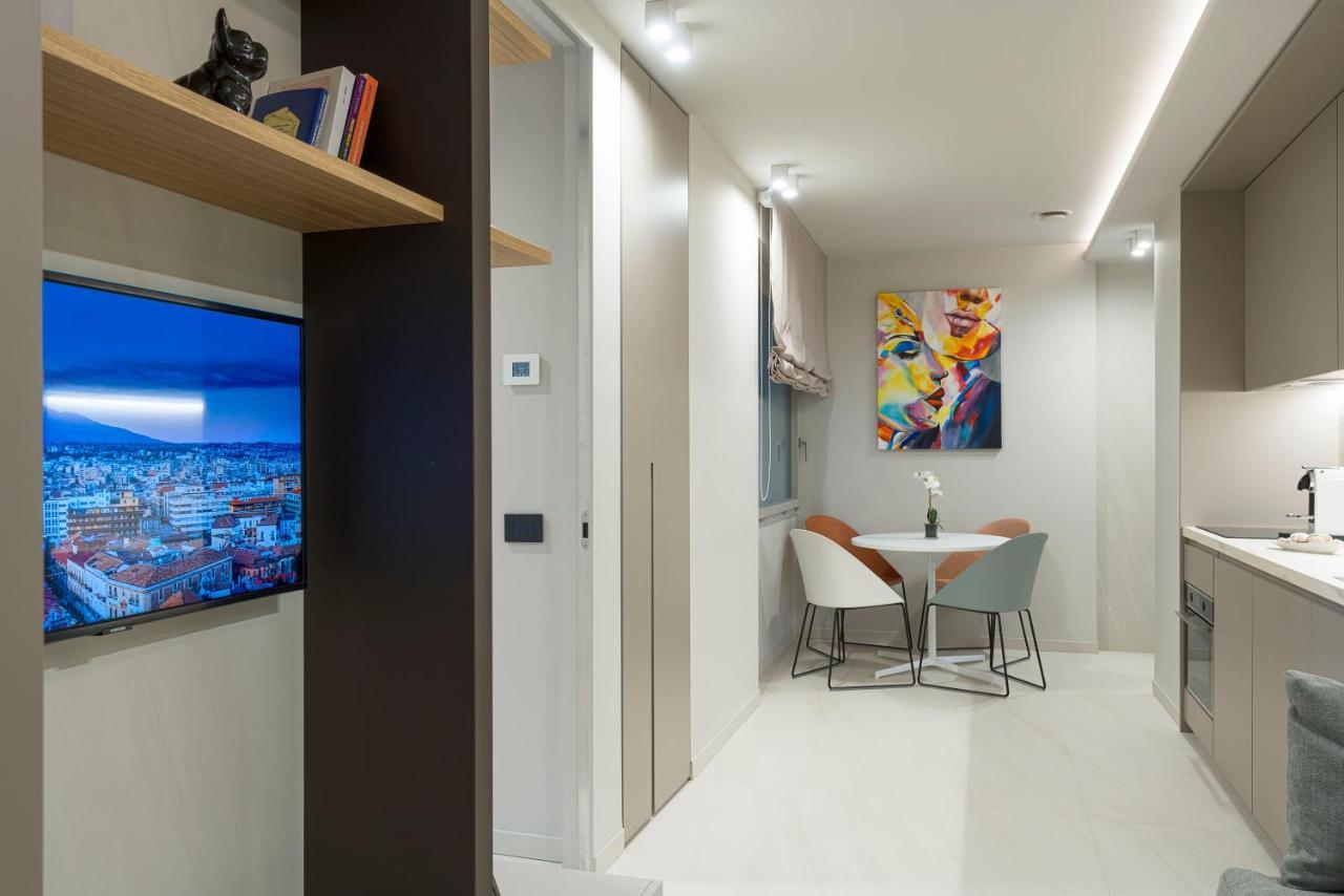 Aera Luxury Suites - 303 304 305 Catánia Buitenkant foto