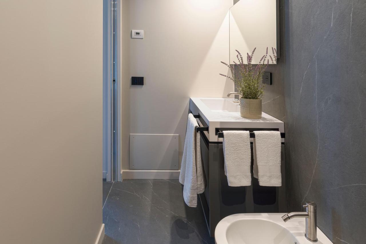 Aera Luxury Suites - 303 304 305 Catánia Buitenkant foto